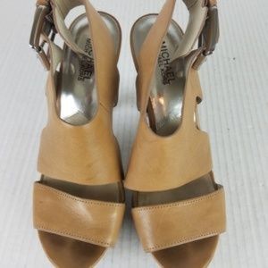 Michael Kors Shoes - Michael Kors Size 8 High Platform Heels Michael Kors Shoes - Michael Kors Size 8 High Platform Heels